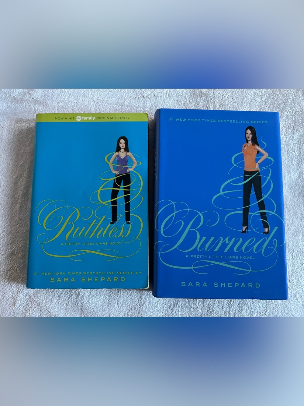 Lot of 2 Pretty Little Liars 1st Edition 1st Print Books (Burned & Ruthless)